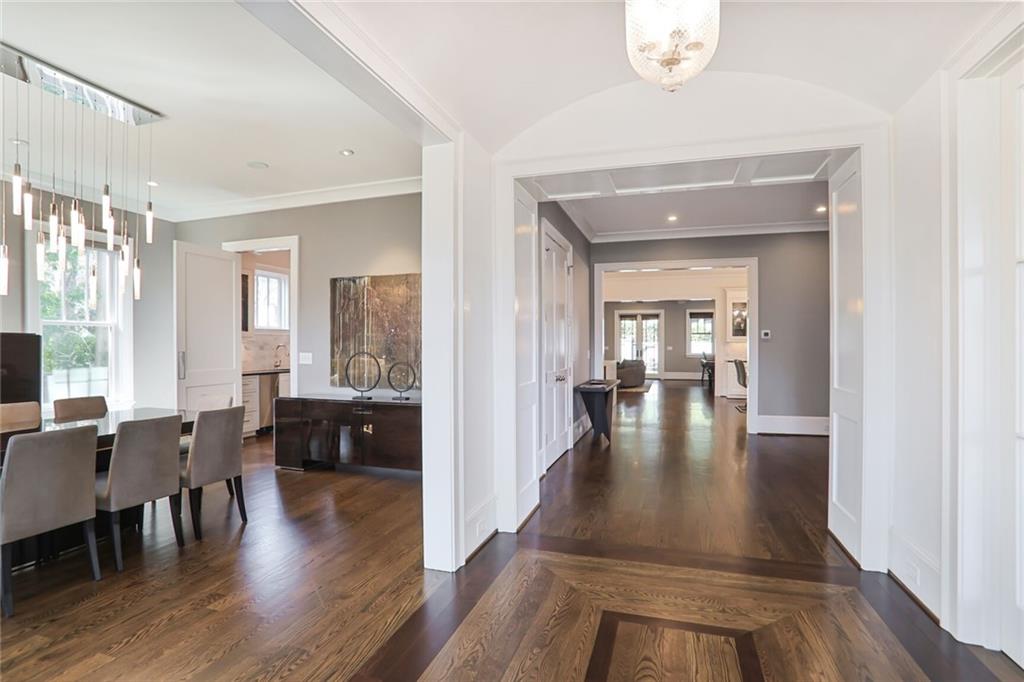 18 Polo Drive NE