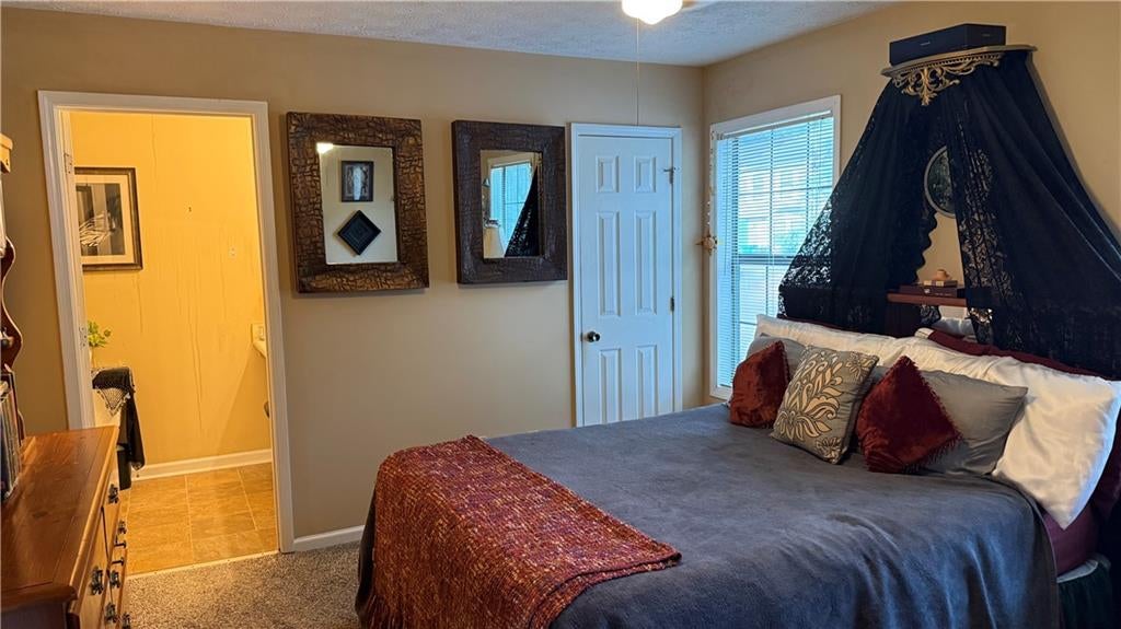 1046 Thornwoode Lane