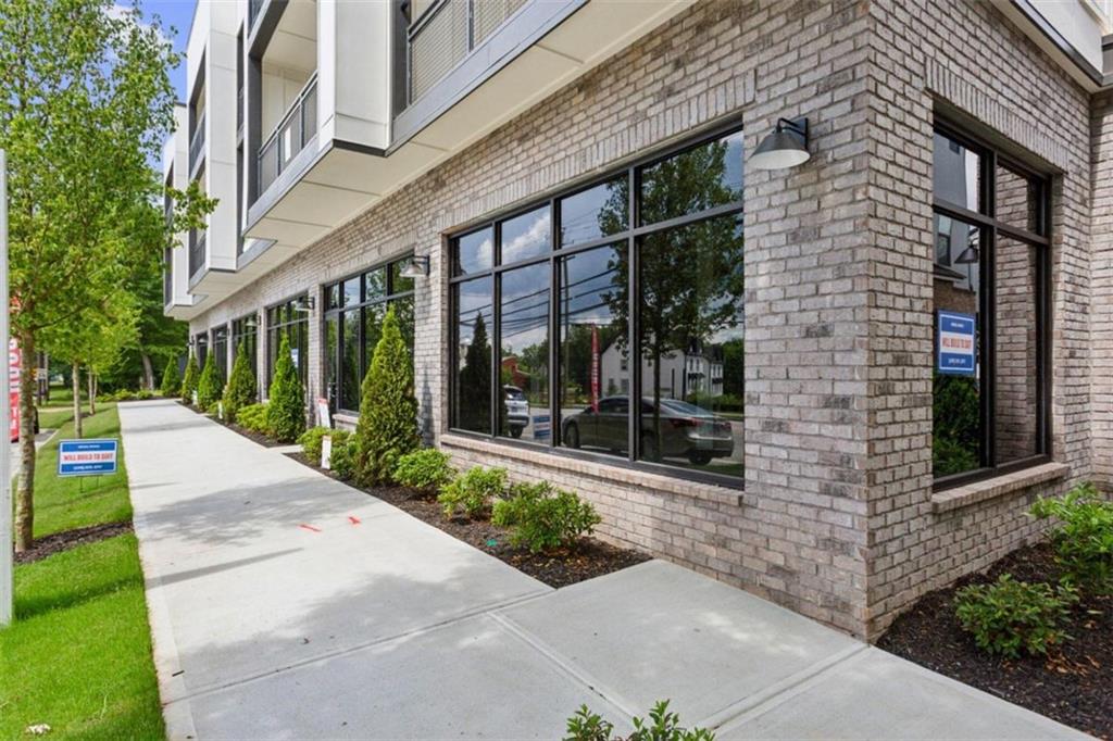 2030 Main Street NW R100