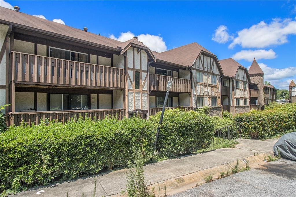 Spacious 3-Bedroom, 2-Bathroom Condo in Prime Atlanta Location!
Discover this beautifully maintained condo conveniently located near shopping, entertainment, and restaurants in the heart of Atlanta. Featuring three comfortable bedrooms and two full bathrooms, this home is perfect for families or professionals seeking a vibrant lifestyle. Ready for immediate occupancy, don’t miss your chance to make this lovely residence your new home!