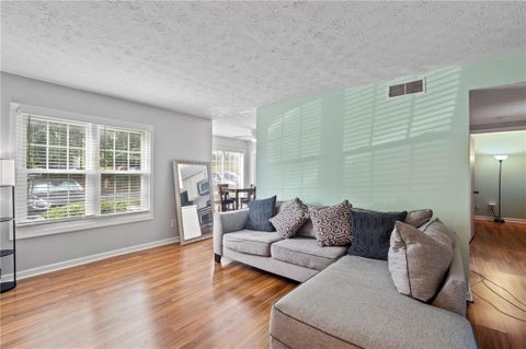 Condo For Sale - 1211 Glenleaf Drive<br/> Gwinnett County, Peachtree Corners, GA 30092