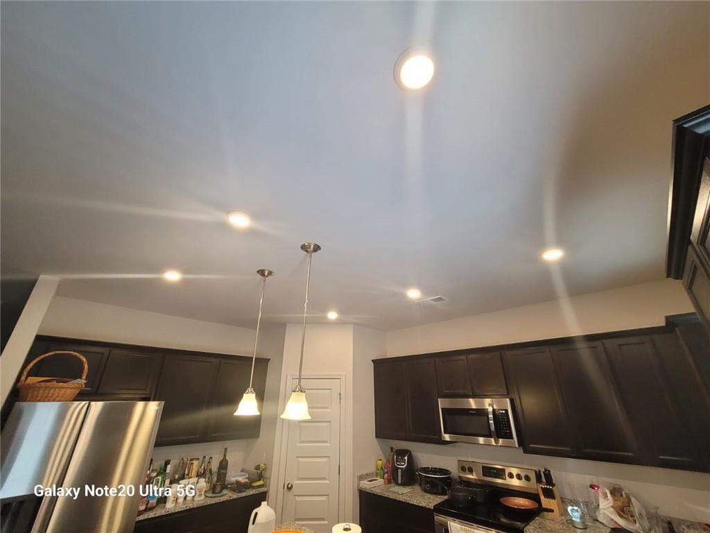 1207 Lyndhurst Lane