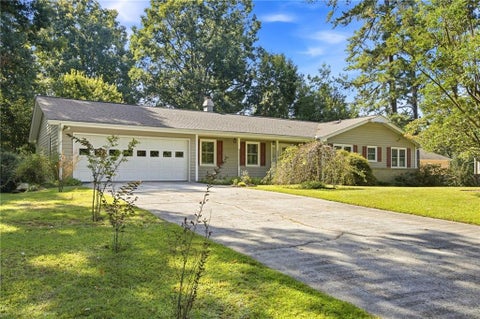 Homes For Sale - 56 Bonnie Lane<br/> Lilburn, GA 30047