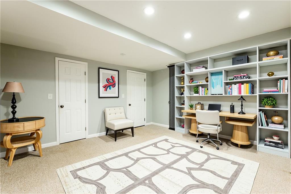 Windsor Oaks - Residential