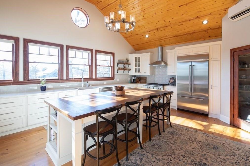 1249 Little Mountain Road