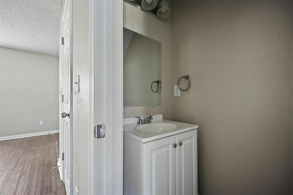3915 Cypress Pointe Drive, Union City, Georgia image 27