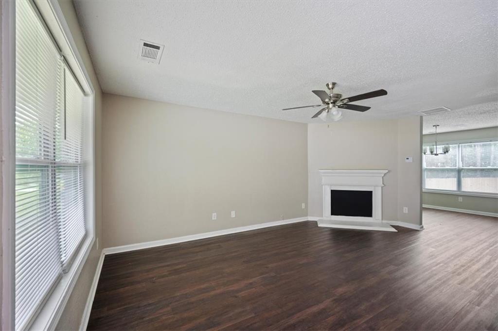 3915 Cypress Pointe Drive, Union City, Georgia image 5