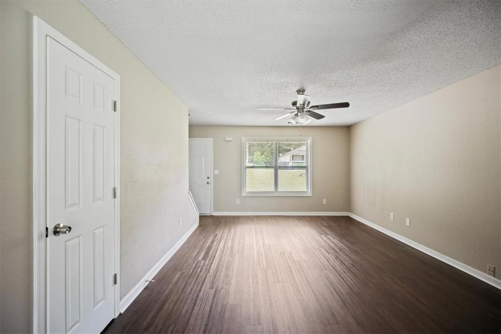 3915 Cypress Pointe Drive, Union City, Georgia image 8