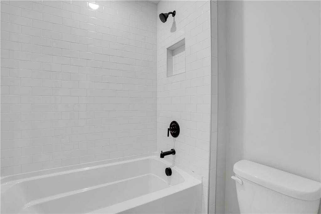 6901 Lancelot Court, Flowery Branch, Georgia image 34