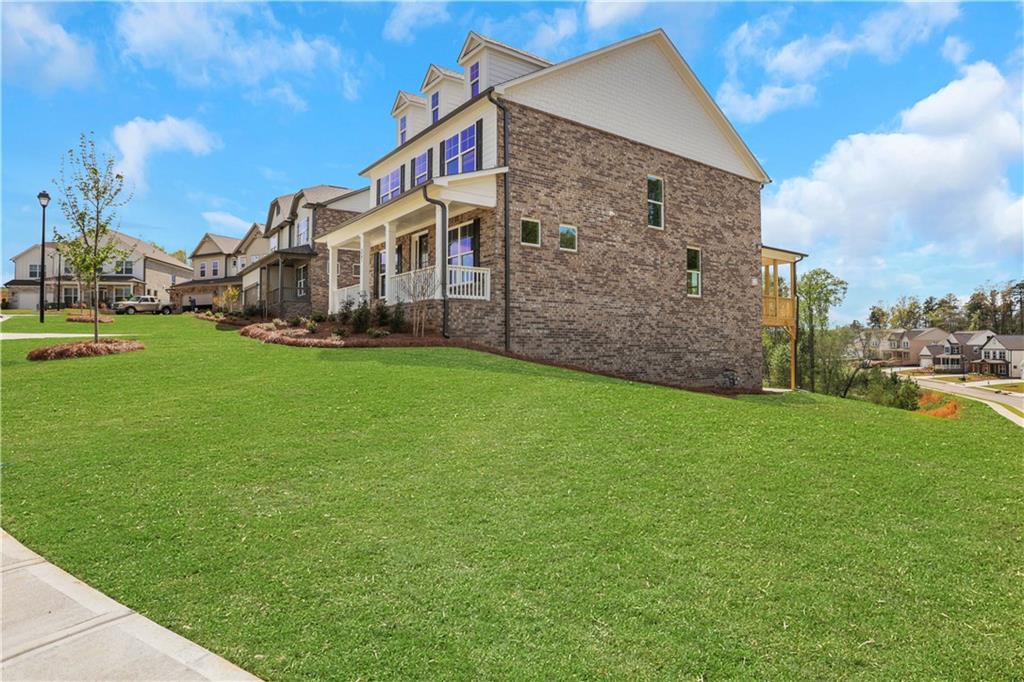 6901 Lancelot Court, Flowery Branch, Georgia image 4
