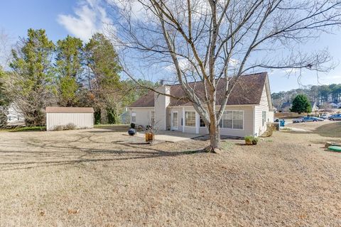 A home in Hoschton