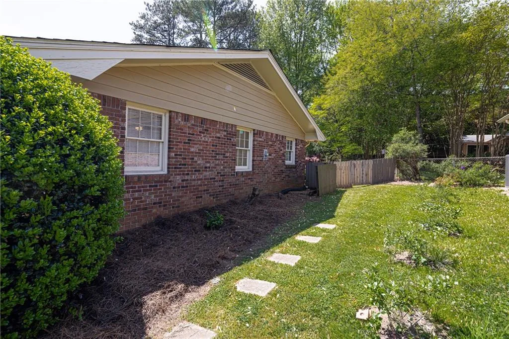 Tucker, Georgia 30084, United States, 3 Bedrooms Bedrooms, ,2 BathroomsBathrooms,Residential,Pending,112200