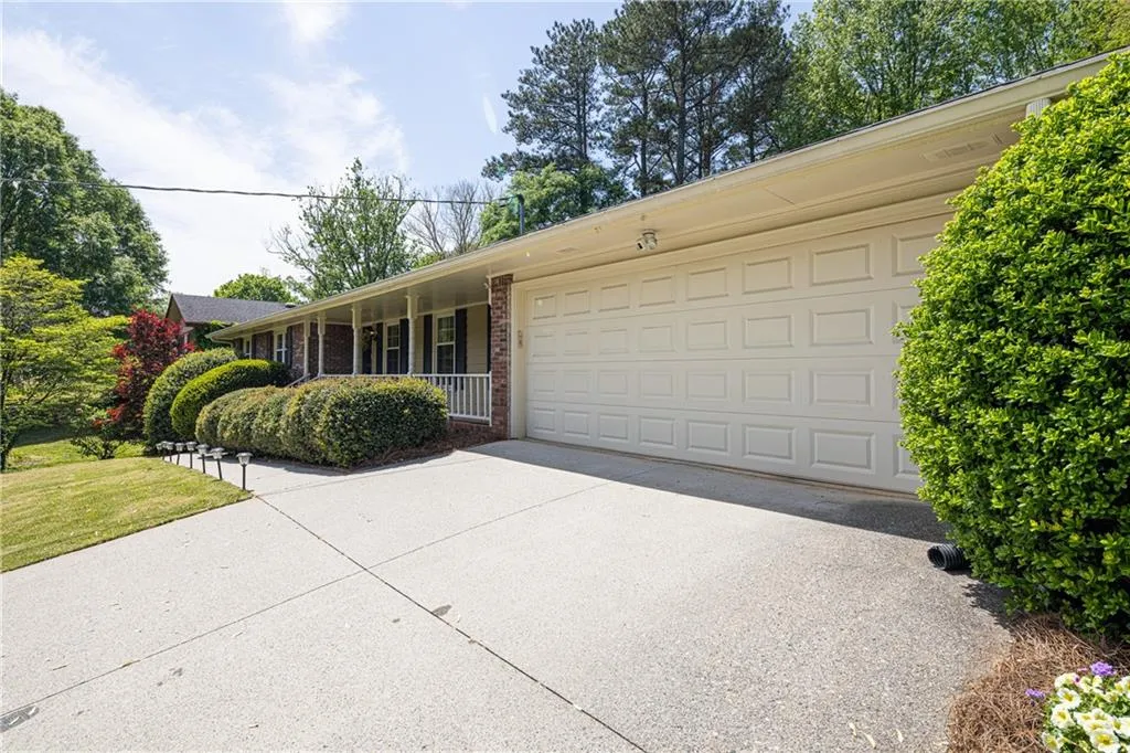 Tucker, Georgia 30084, United States, 3 Bedrooms Bedrooms, ,2 BathroomsBathrooms,Residential,Pending,112200