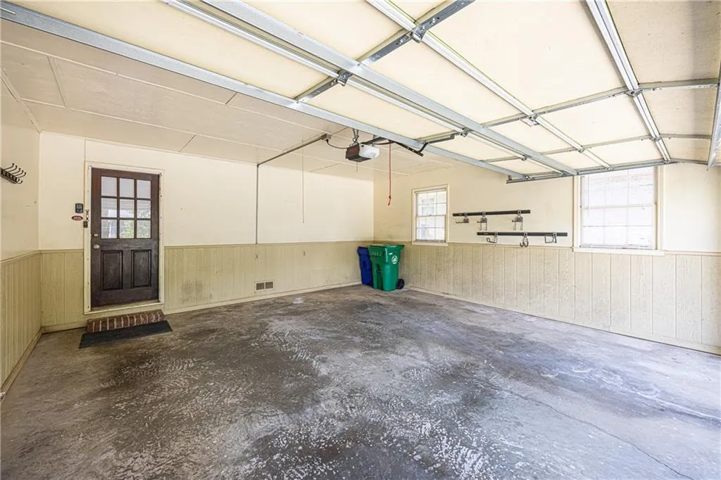 Tucker, Georgia 30084, United States, 3 Bedrooms Bedrooms, ,2 BathroomsBathrooms,Residential,Pending,112200