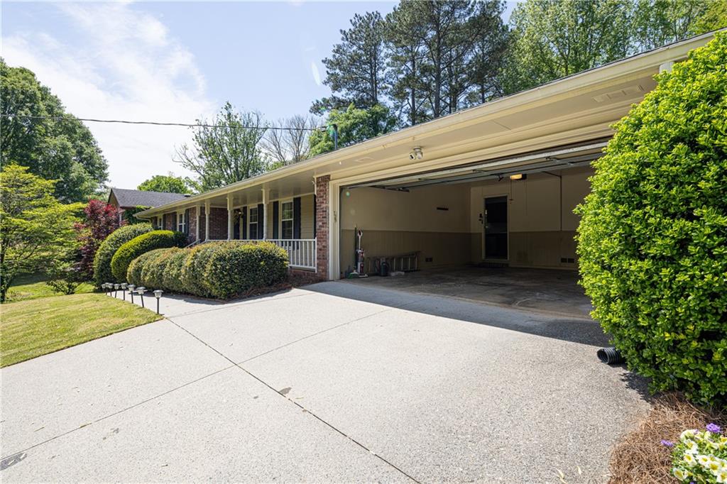 4350 Bonaparte Drive, Tucker, Georgia image 6