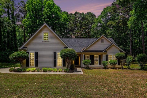 Homes For Sale - 35 Wenham Lane<br/> Sharpsburg, GA 30277