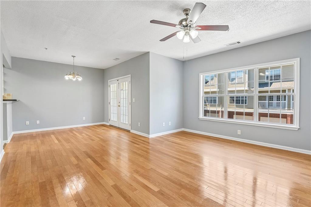 5112 Woodland Lane