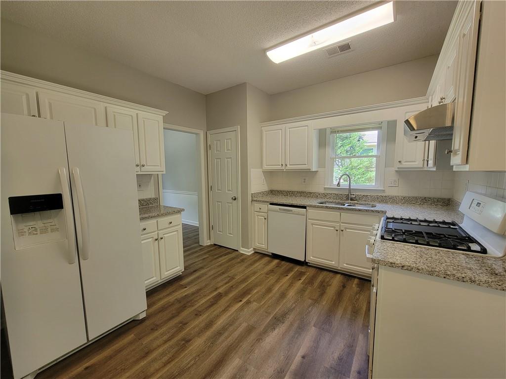 3838 Glenlake Springs Court, Kennesaw, Georgia image 7