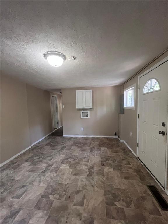 3206 Lakeland Lane