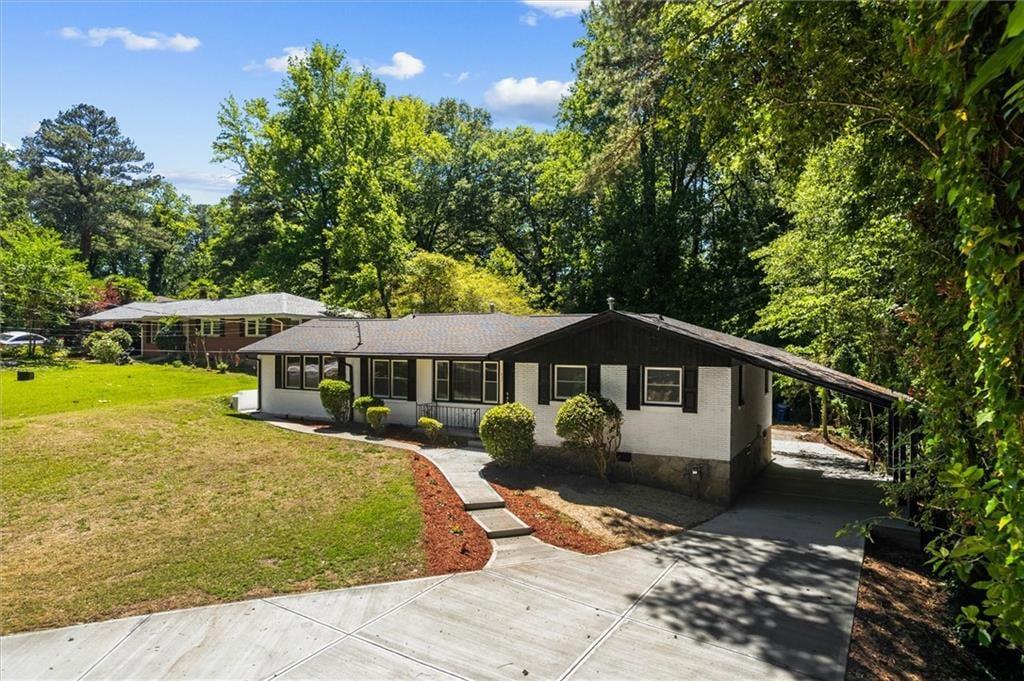 837 Laurelmont Drive SW