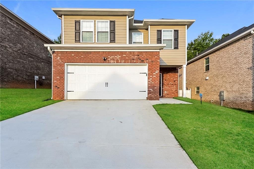 Discover this inviting 4-bedroom, 3-bathroom pet-friendly home spanning 2,500 sq. ft. Whether you enjoy spacious living or hosting guests, this residence offers ample space.