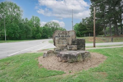 A home in Dacula