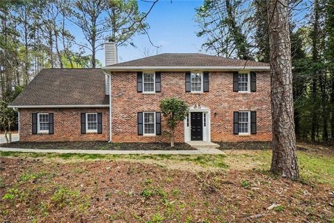 Homes For Sale - 175 Woodsong Drive<br/> Fayette County, Fayetteville, GA 30214