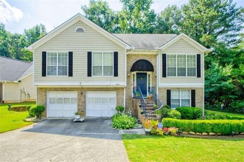 Photo of 4270 Berkeley Mill Lane, Duluth, GA 30096 (MLS # 7696267)