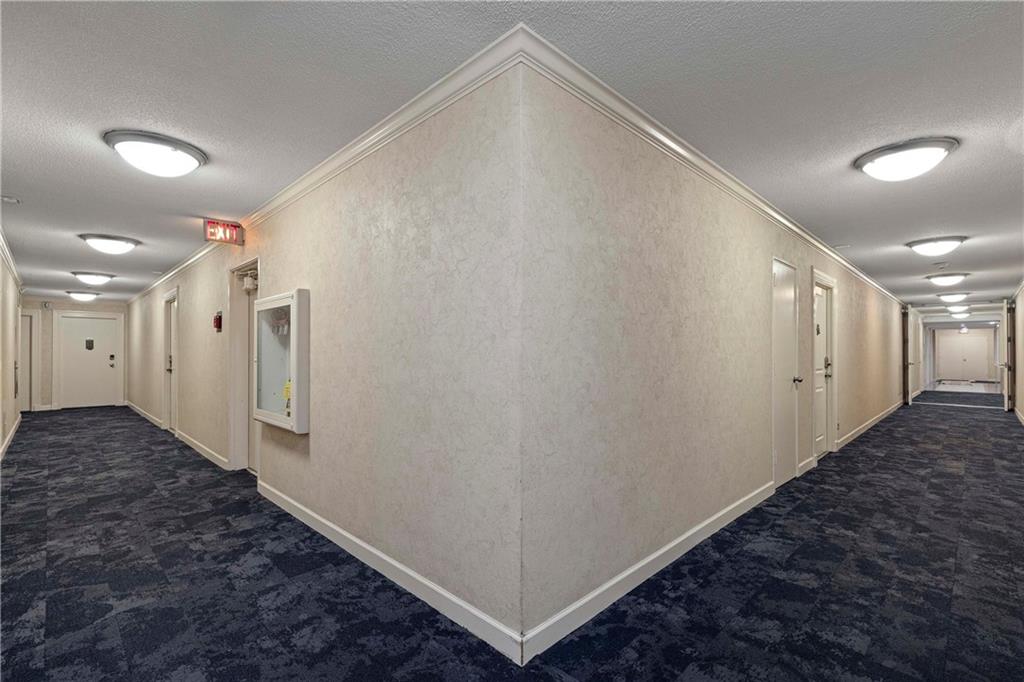 300 W Peachtree Street NE 3M