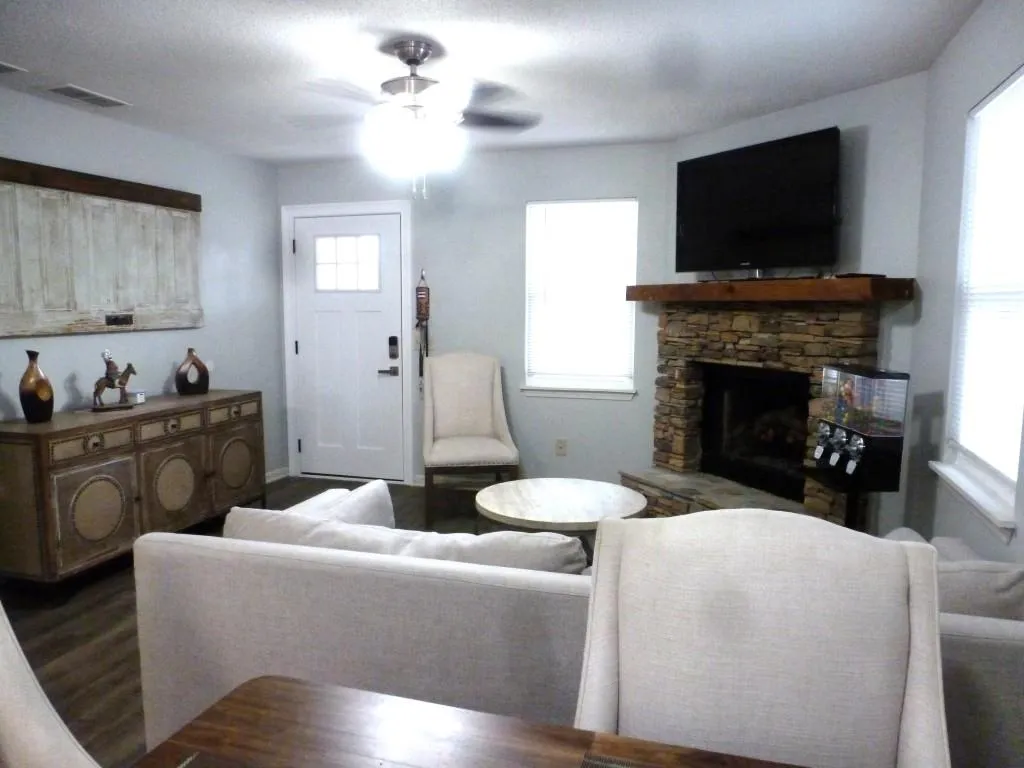 Cumming, Georgia 30040, United States, 2 Bedrooms Bedrooms, ,1 BathroomBathrooms,Residential,Active,6250