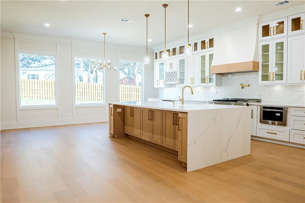 2210 Ridgedale Drive