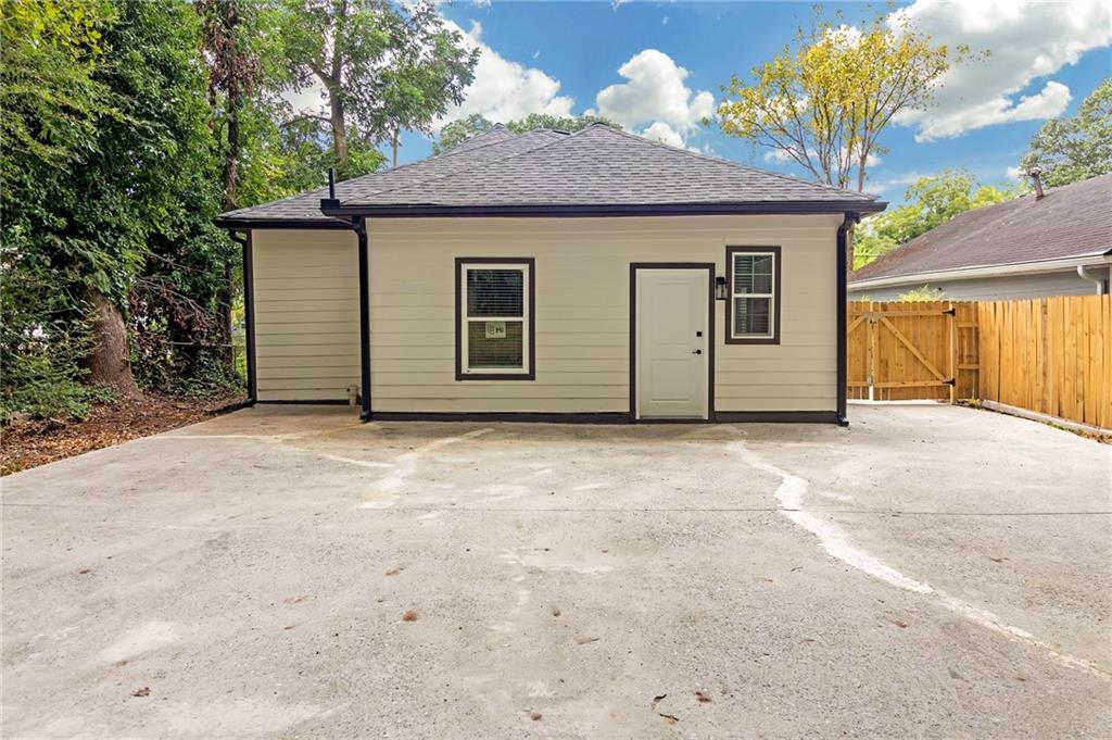 1055 Mayson Turner Road