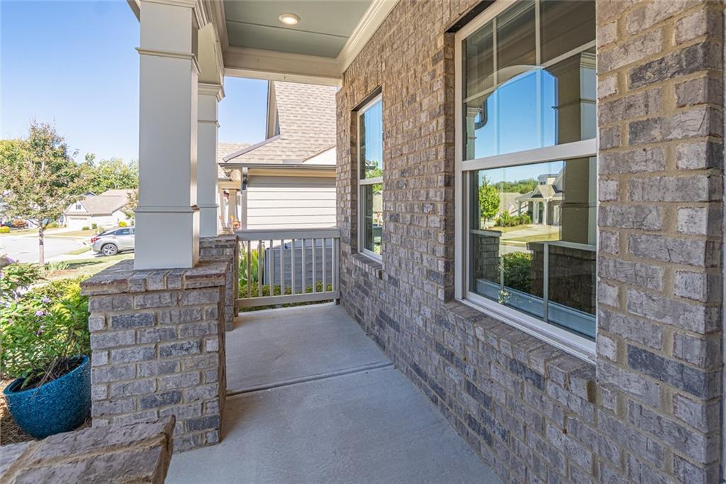 5243 Noble Oak Cove