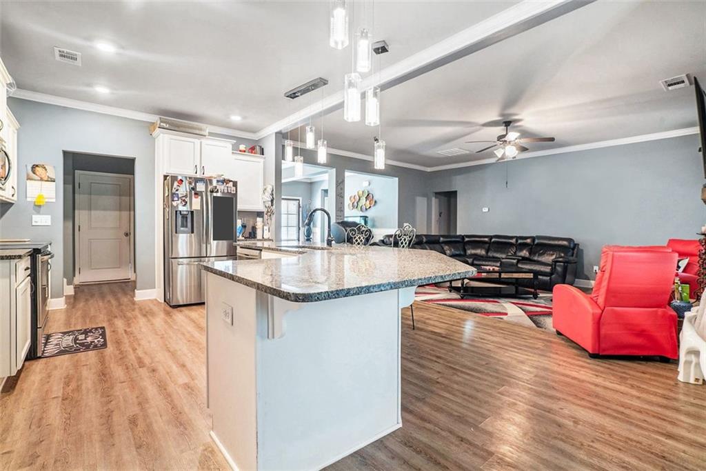 95 Hawthorn Lane