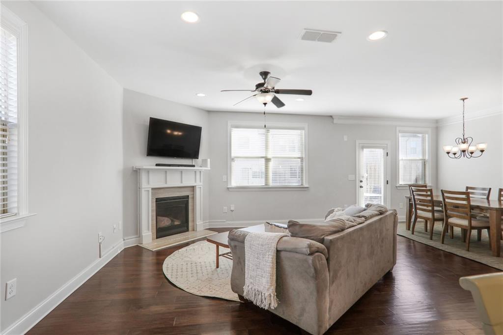 8605 Gladden Lane, Suwanee, Georgia image 3