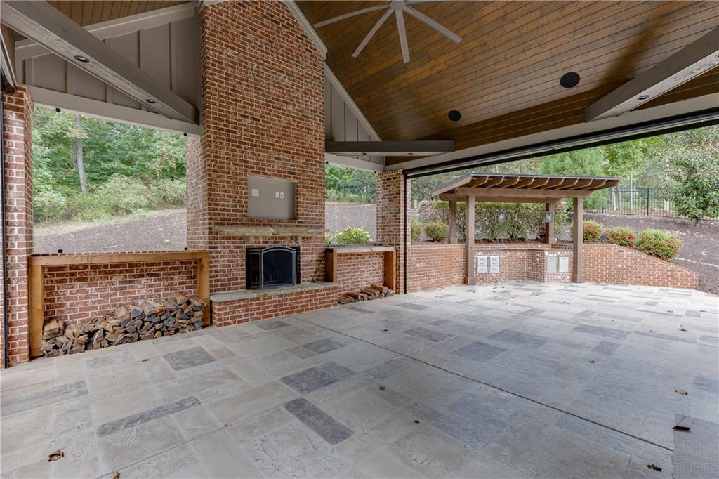 5047 Pointer Ridge