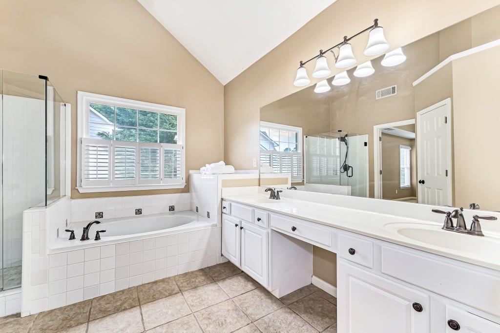 1250 Rosewood Drive