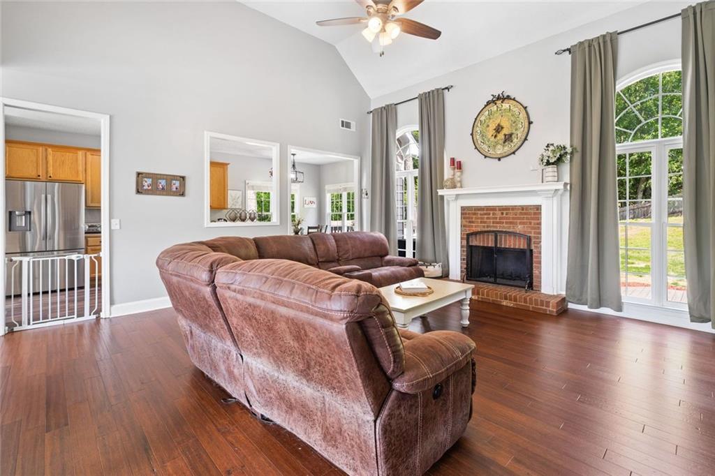 47 Centerport Drive, White, Georgia image 7