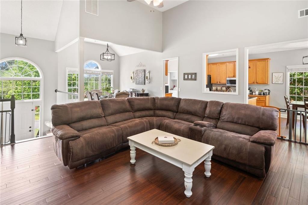 47 Centerport Drive, White, Georgia image 10