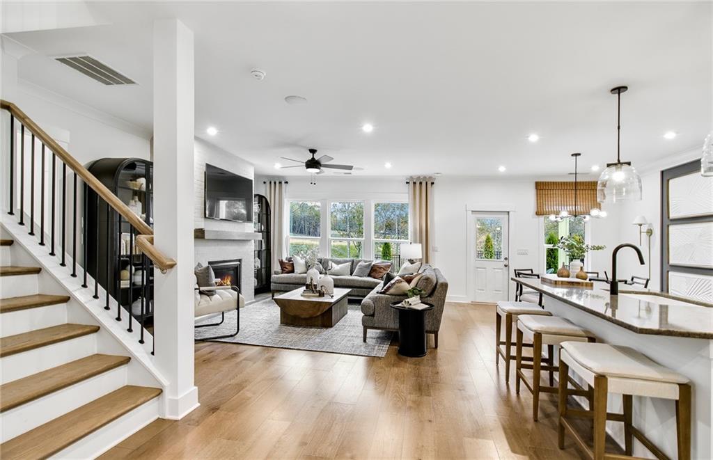 303 Rockledge Bend SW