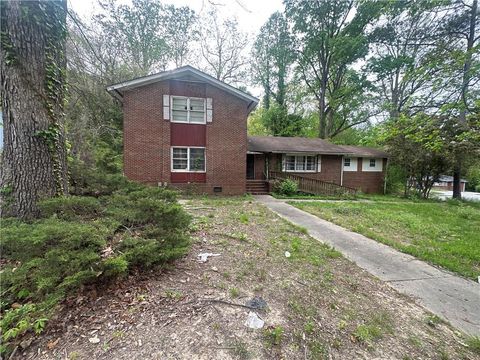 Homes For Sale - 110 Leathers Circle<br/> Atlanta, GA 30314