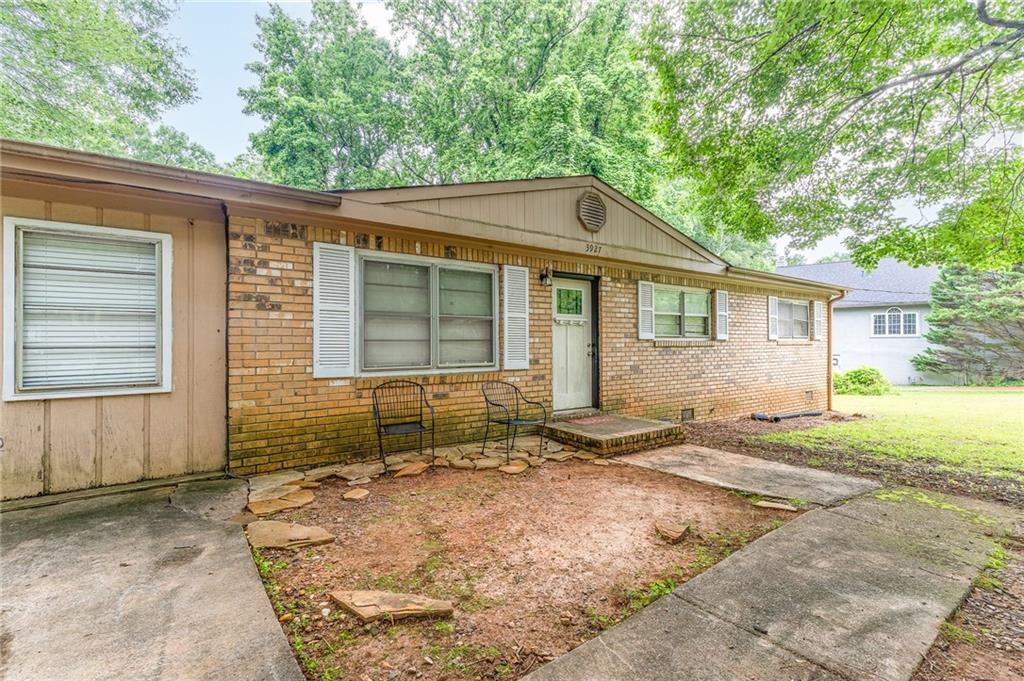 Back on Market!! No Fault to Seller! Buyer submitted offer sight unseen! CASH ONLY! Investor Special! 4-sided brick ranch in Cobb County priced to sell at $250K! This solid 3 bed, 1.5 bath home offers a spacious layout with separate living and great rooms, plus a large eat-in kitchen with white cabinets and laminate counters. Bonus family room can easily convert to a 4th bedroom or office...perfect for rental flexibility or resale value. Enjoy the porch overlooking a deep, level backyard... ideal for entertaining, gardening, or even adding an in-ground pool with room to spare. With no HOA, strong rental comps, and renovation potential, this home is perfect for investors, flippers, or buyers looking to build equity. Convenient to Silver Comet Trail, Powder Springs Park, schools, shopping, and commuter routes. Add value and cash flow...don’t miss it!