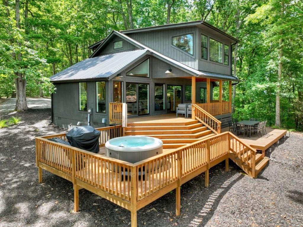 65 Highland Tower Road