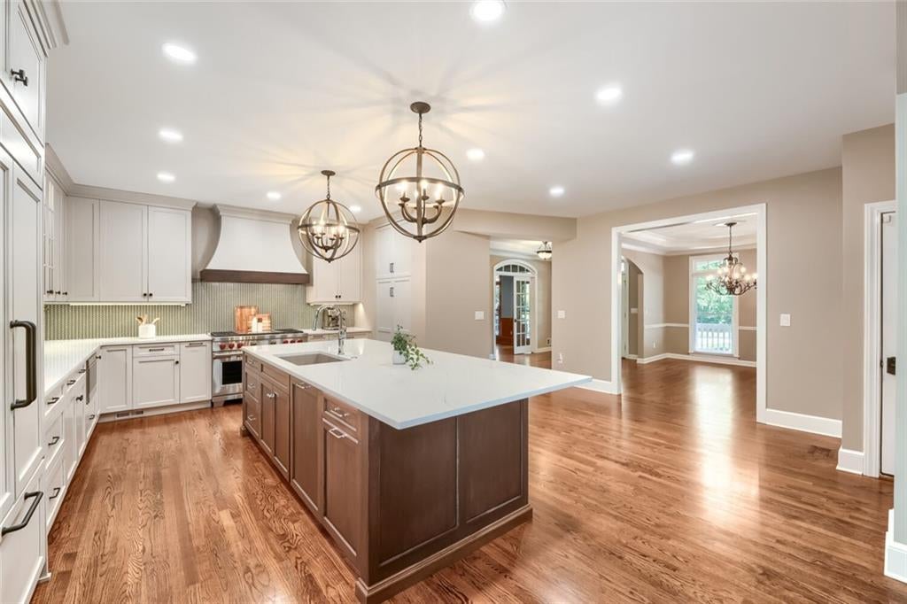 3371 Saxony Glen