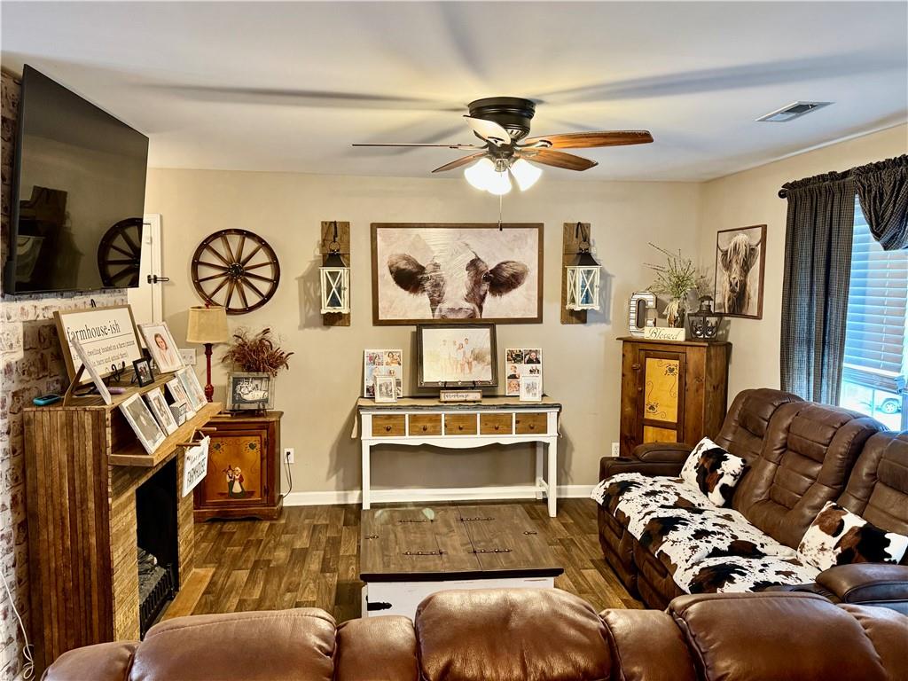 116 Waterford Drive, Calhoun, Georgia image 2