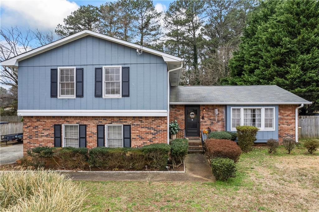 607 Cascade Drive, Lilburn, Georgia image 1