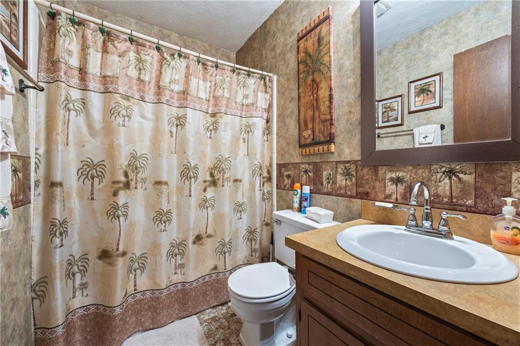 607 Cascade Drive, Lilburn, Georgia image 21