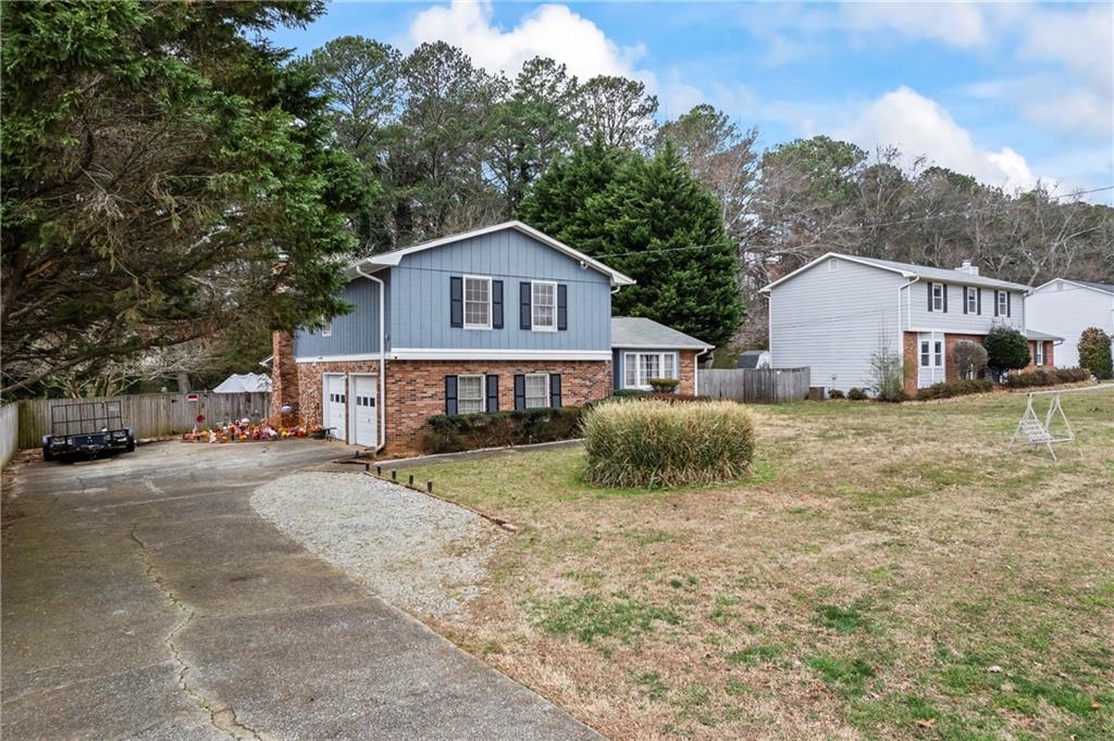 607 Cascade Drive, Lilburn, Georgia image 2