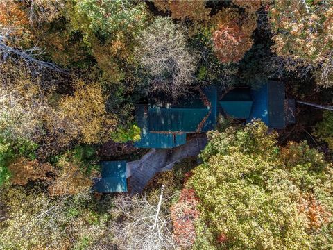 A home in Hiawassee