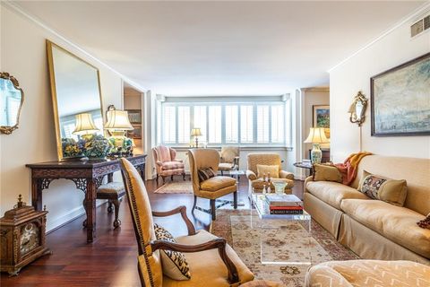 2734 Peachtree Road NW A404 Atlanta GA 30305